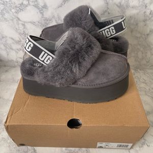 UGG Funkette Gray Slippers/Slides
